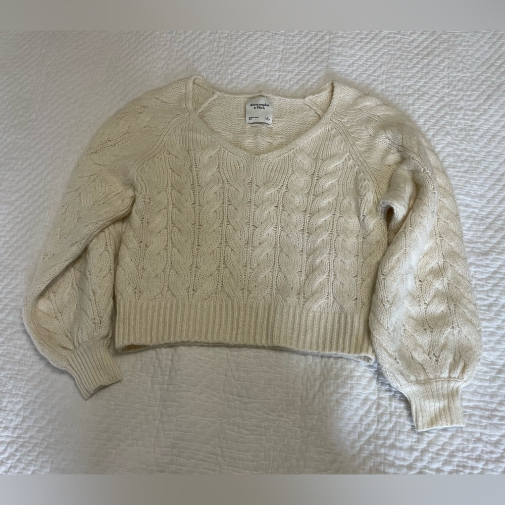 Abercrombie slouchy cable sweater